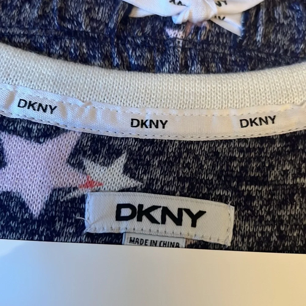 DKNY Women's Elastic Waistband Capri & Short Sleeve
Pajama Set (Navy Star, XXL) - Picture 6 of 7